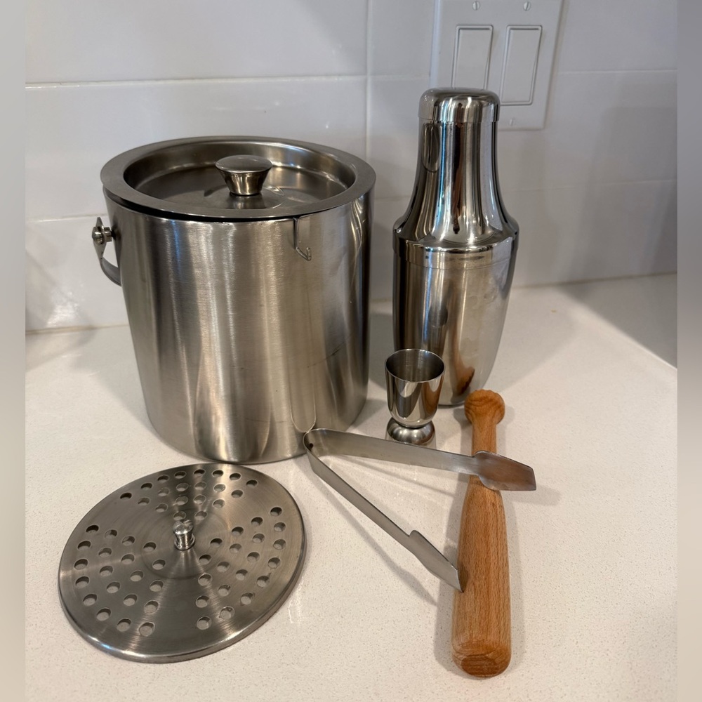IKEA bar set - shaker and bucket